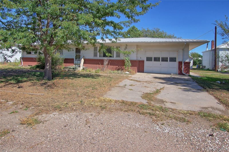 208 Elm St, Arriba, CO 80804