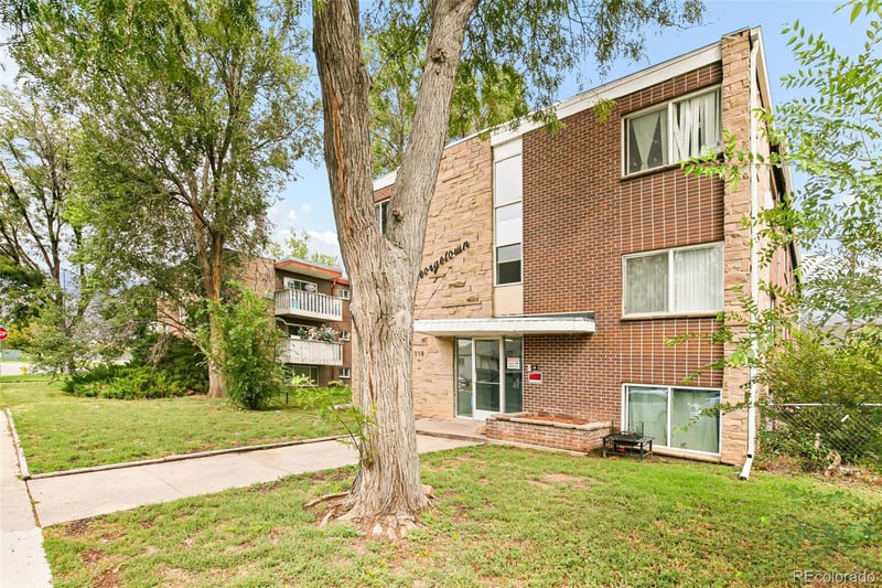 1990 Beeler St, Aurora, CO 80010