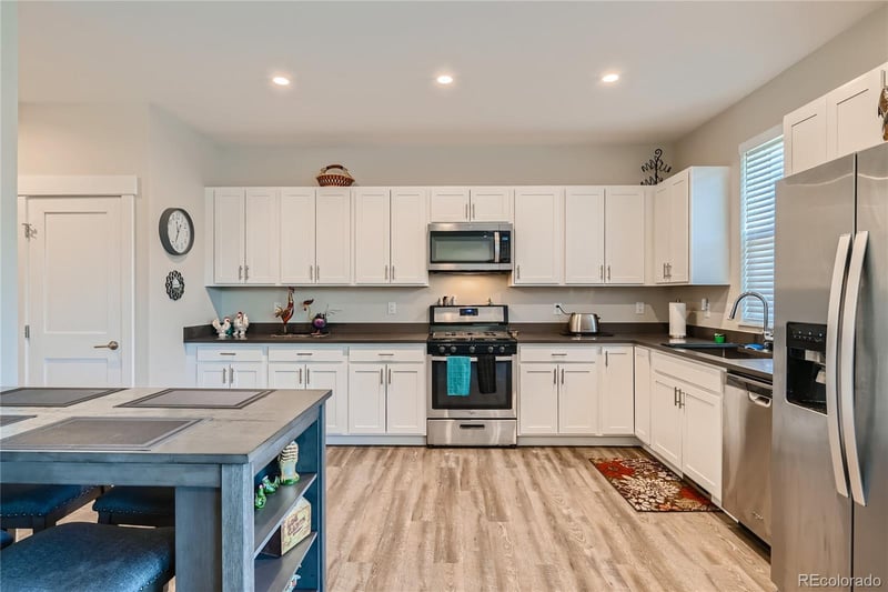 604 Chickadee Ln, Gypsum, CO 81637