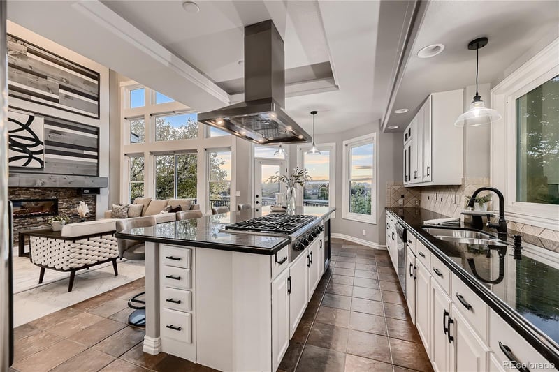 8921 Kittiwake St, Littleton, CO 80126
