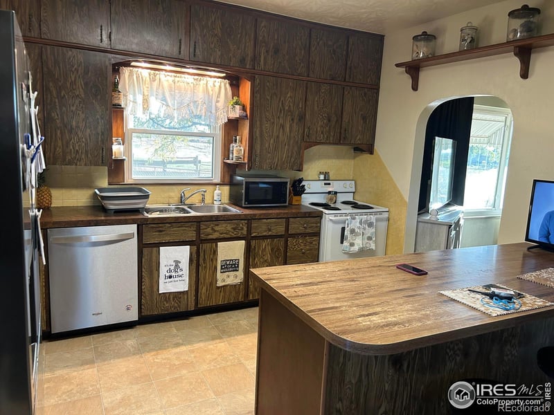 21206 County Road 41 Rd, La Salle, CO 80645