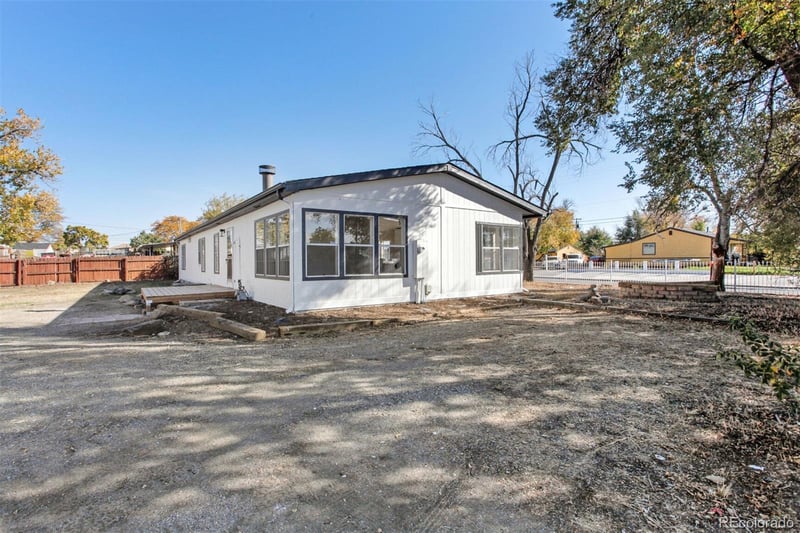 8010 Ivy St, Dupont, CO 80024
