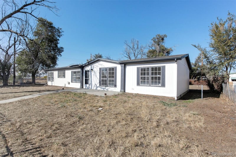 8010 Ivy St, Dupont, CO 80024