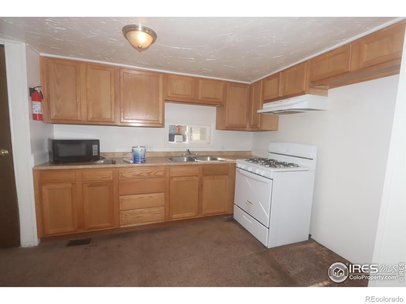 208 Balsam St, Log Lane Village, CO 80705