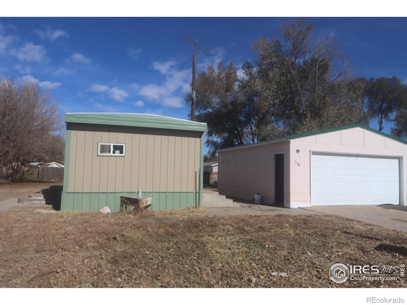 208 Balsam St, Log Lane Village, CO 80705