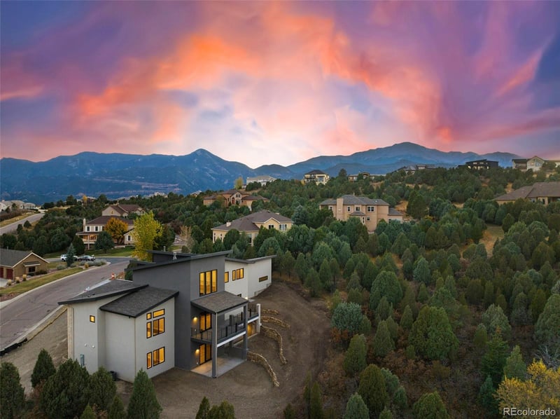 4260 Cedar Heights Dr, Colorado Springs, CO 80904