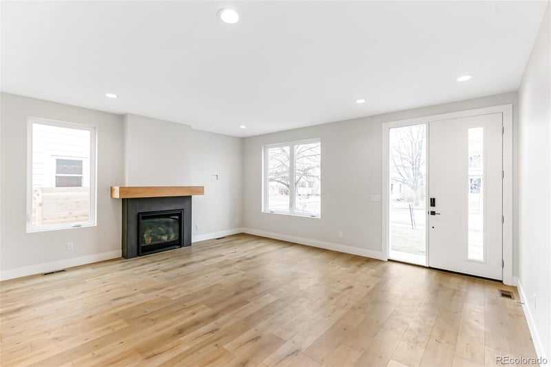 2736 S Bannock St, Englewood, CO 80110