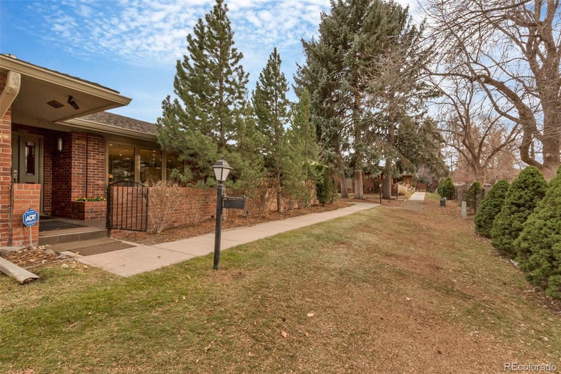 3471 S Race St, Englewood, CO 80113