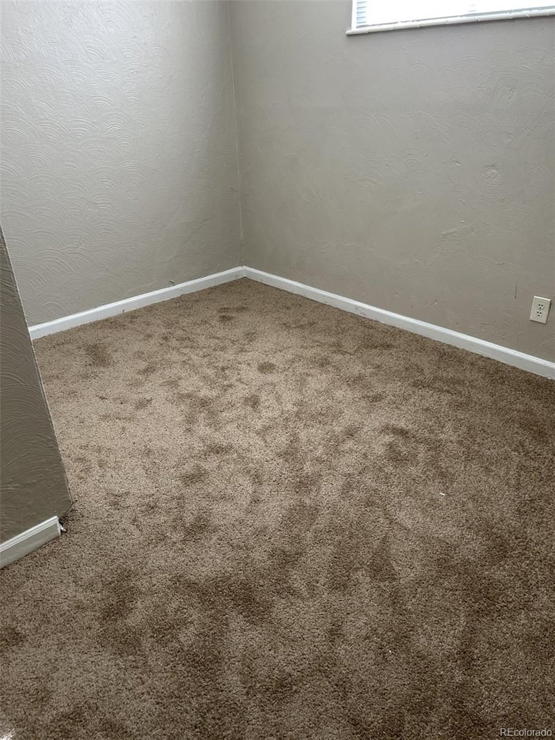 1480 Boston St, Aurora, CO 80010