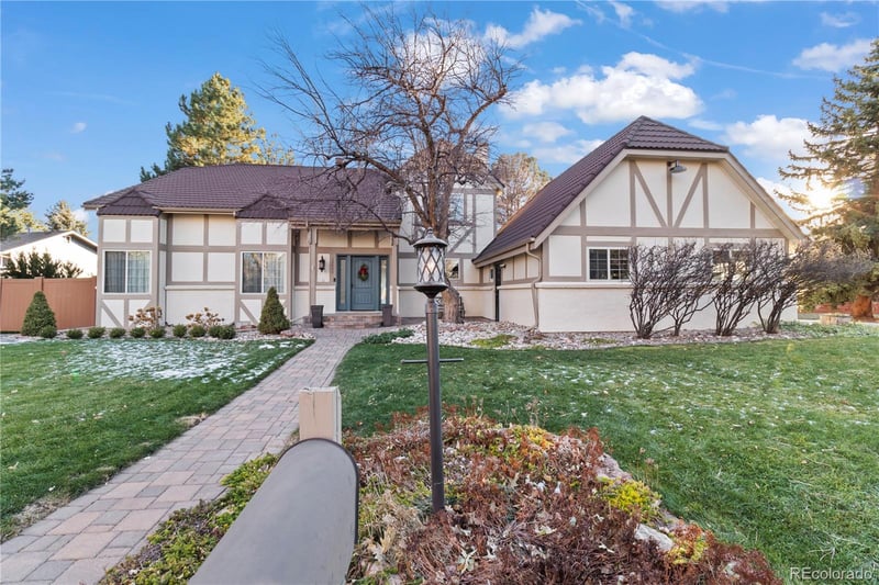 15406 E Monmouth Pl, Aurora, CO 80015