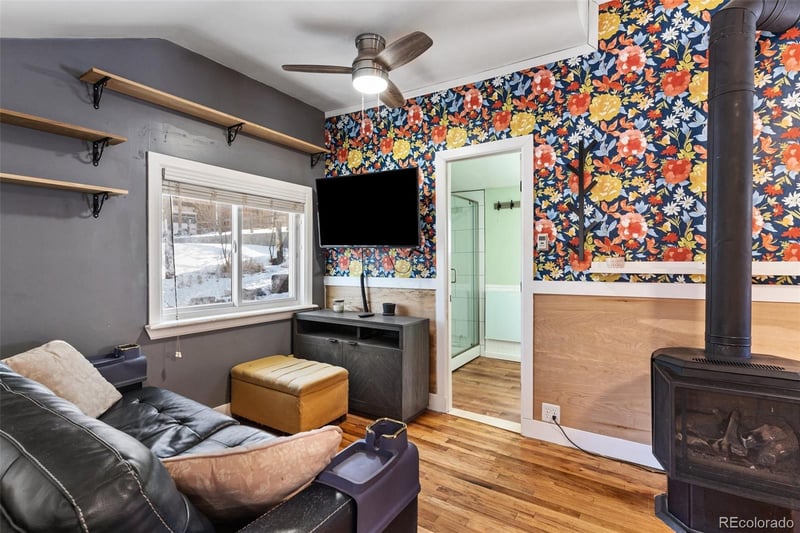 6860 Howard St, Green Mountain Falls, CO 80819
