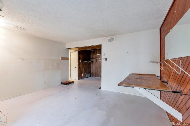 5300 E Cherry Creek South Dr #913, Denver, CO 80246