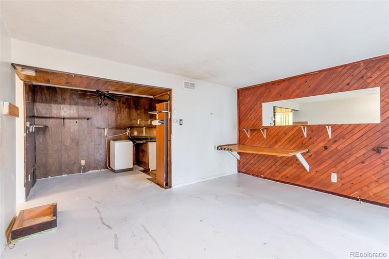 5300 E Cherry Creek South Dr #913, Denver, CO 80246