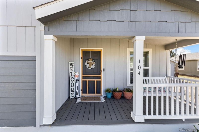 104 Juniper Cir, Log Lane Village, CO 80705