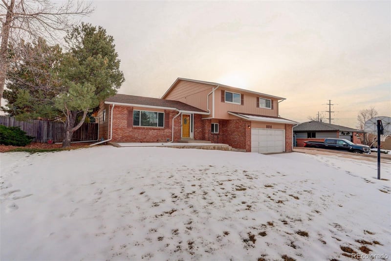 808 Mercury Cir, Littleton, CO 80124