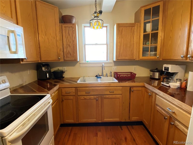 517 5th St, Hugo, CO 80821