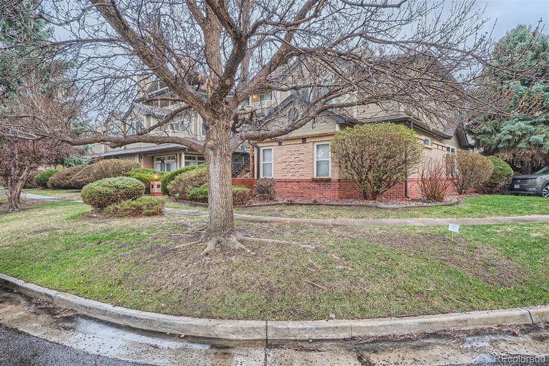 6001 S Yosemite St #H301, Greenwood Village, CO 80111