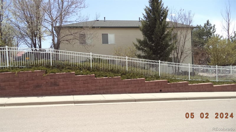 175 E Spruce St, Elizabeth, CO 80107