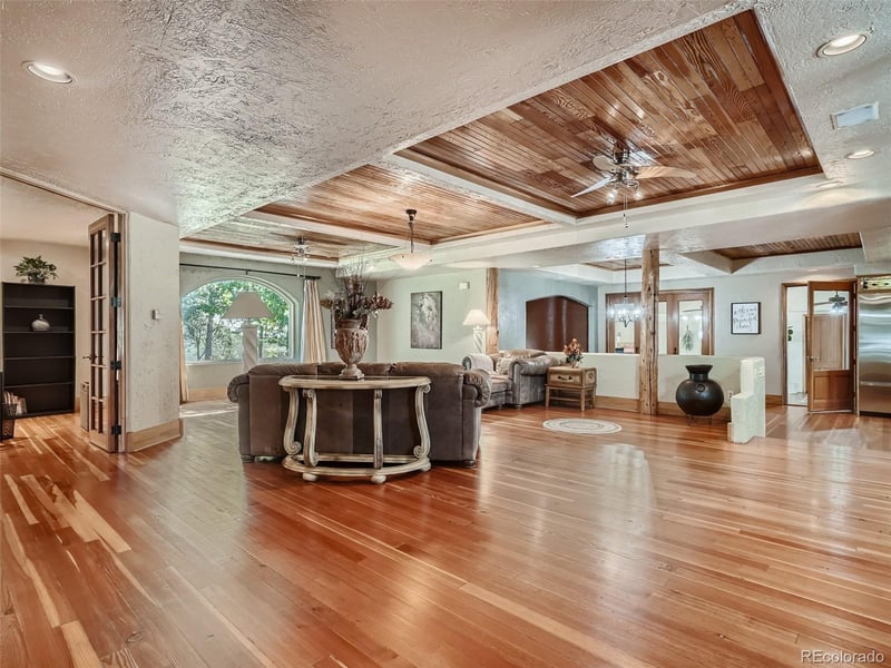 6100 W 8th Ave, Lakewood, CO 80214