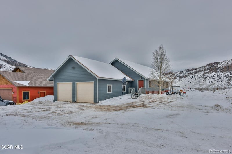 679 E Nevava Ave, Hot Sulphur Springs, CO 80451