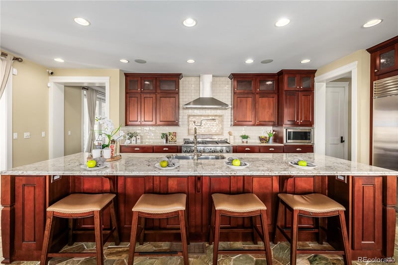 27311 E Lakeview Dr, Aurora, CO 80016