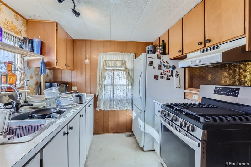 6825 W Mississippi Ave Lot 79, Lakewood, CO 80226