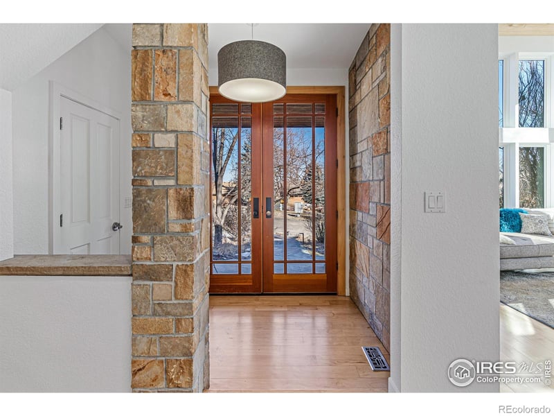 3795 Lakebriar Dr, Boulder, CO 80304