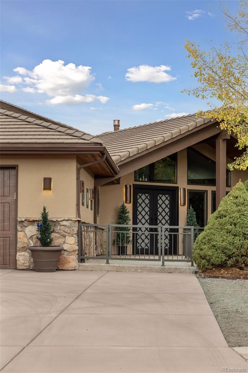 28286 Meadowlark Dr, Golden, CO 80401