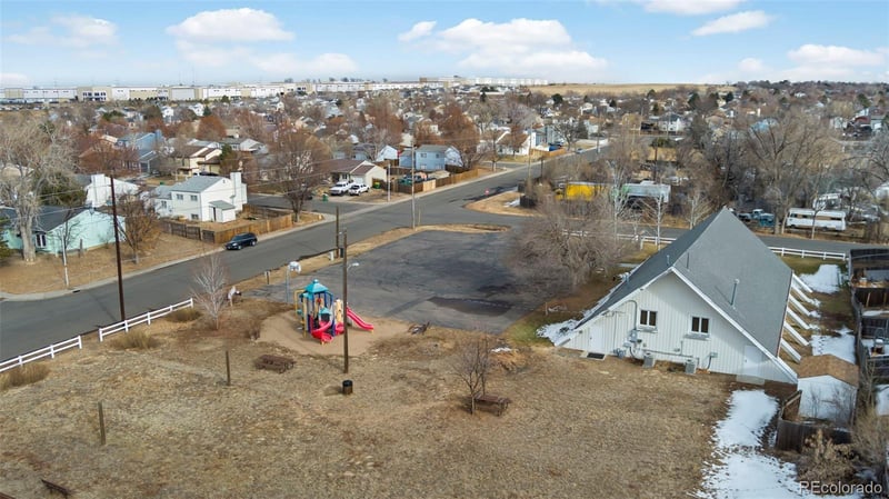 1695 Ceylon St, Aurora, CO 80011