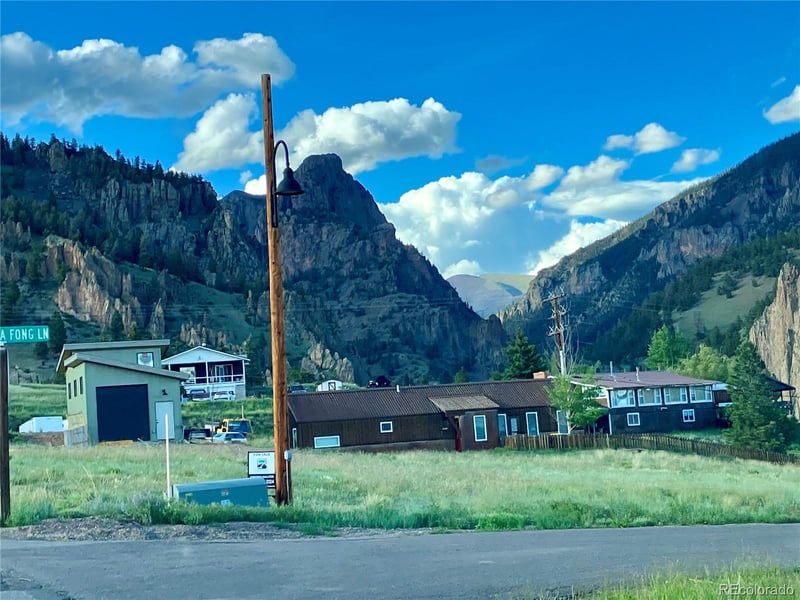 303 Rue La Fong Ln, Creede, CO 81130
