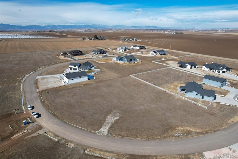 9411 Meadow Farms Dr, Milliken, CO 80543