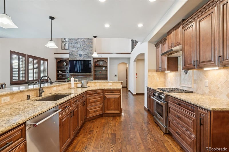16420 Fairway Dr, Commerce City, CO 80022