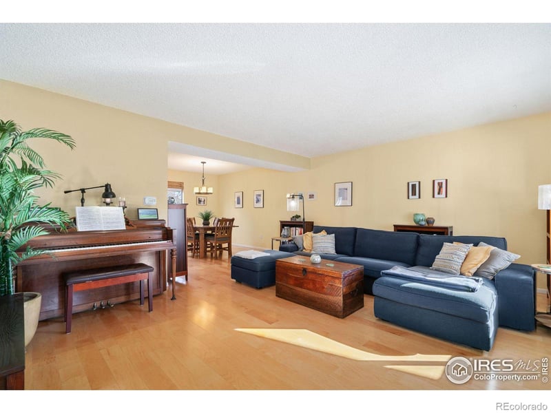 7206 Meadowdale Dr, Niwot, CO 80503