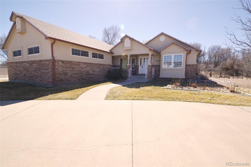 35664 Hidden Mesa Dr, Pueblo, CO 81006