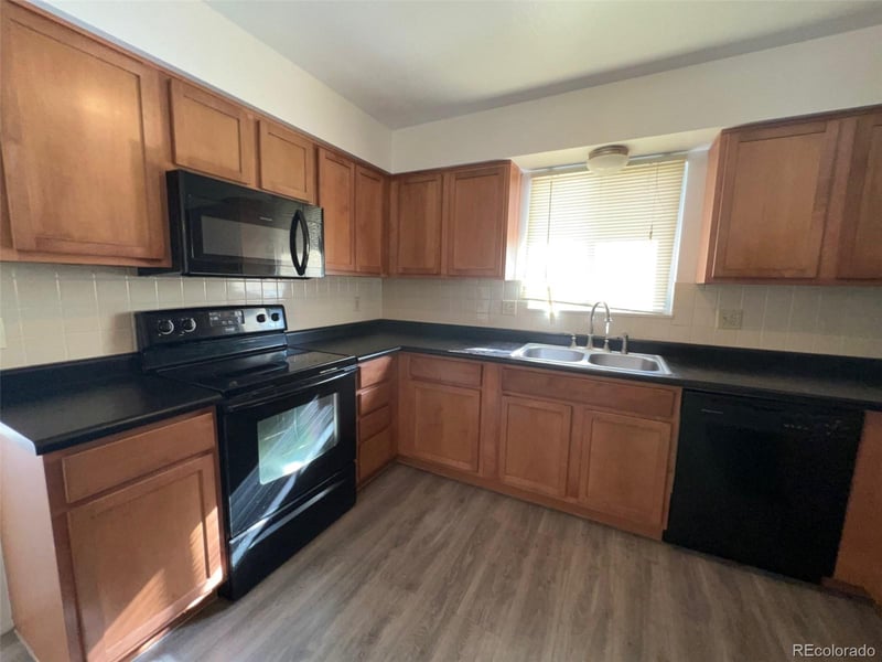 12076 Montana Pl, Aurora, CO 80012