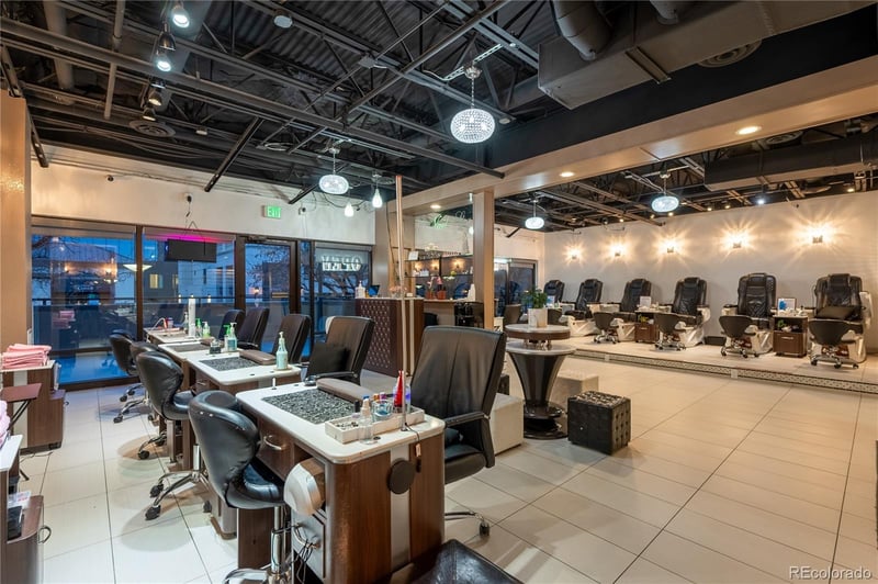 250 Steele St #204, Denver, CO 80206