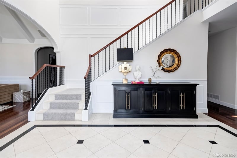1 Polo Field Ln, Denver, CO 80209
