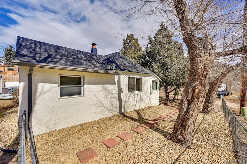 9122 Spruce Mountain Rd, Larkspur, CO 80118
