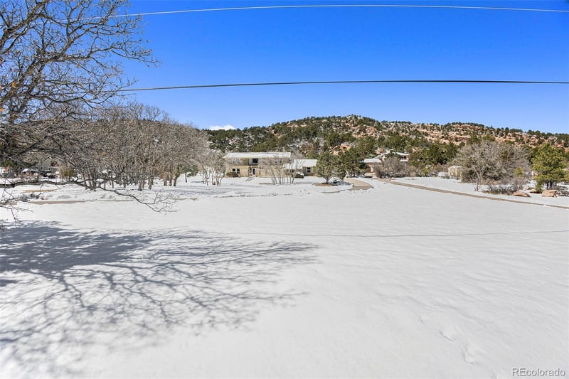 11520 Valle Verde Dr, Colorado Springs, CO 80926