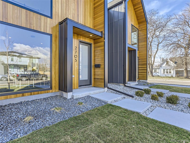 2705 S Bannock St, Englewood, CO 80110