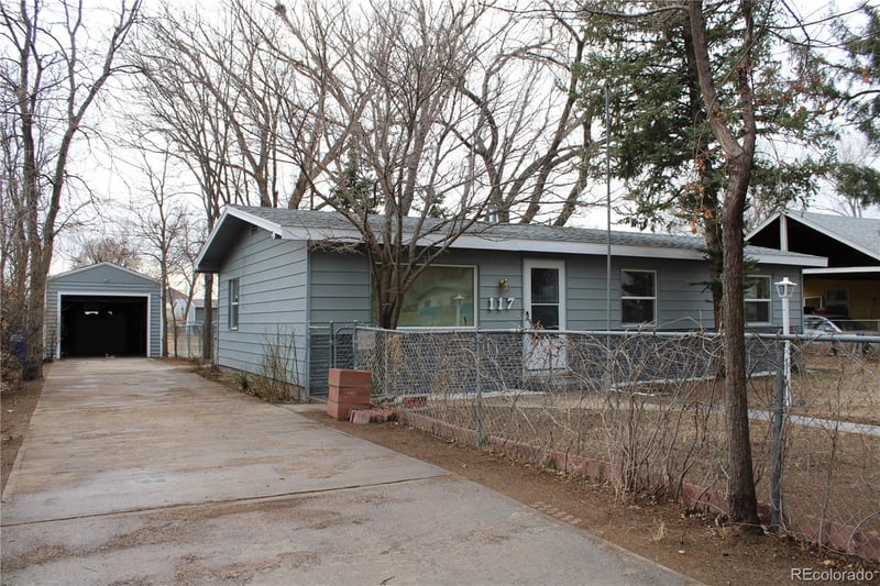 117 Balsam St, Log Lane Village, CO 80705