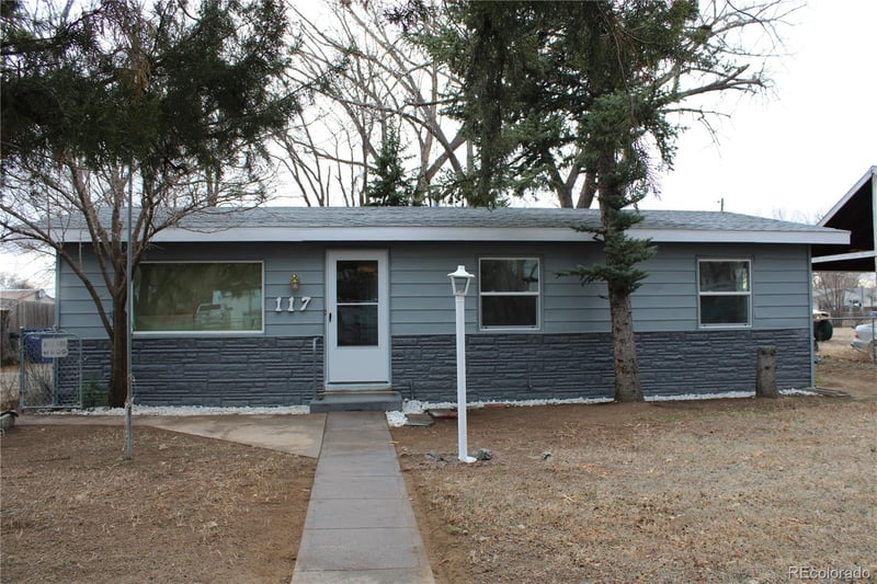 117 Balsam St, Log Lane Village, CO 80705