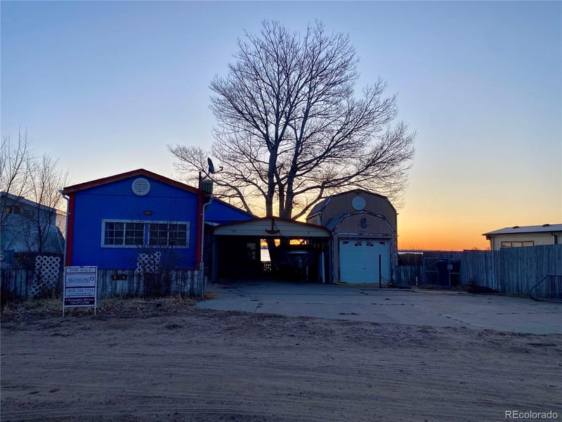 208 Kiowa Rd, Weldona, CO 80653