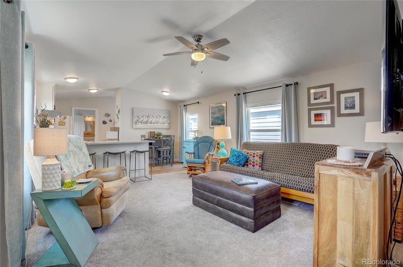 32 Arapaho Cir, Weldona, CO 80653