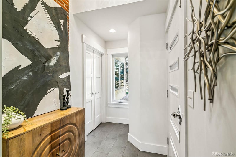 2441 S Dahlia Ln, Denver, CO 80222