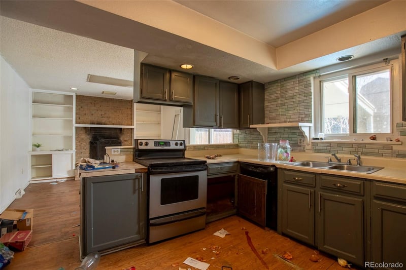 1996 Olathe St, Aurora, CO 80013