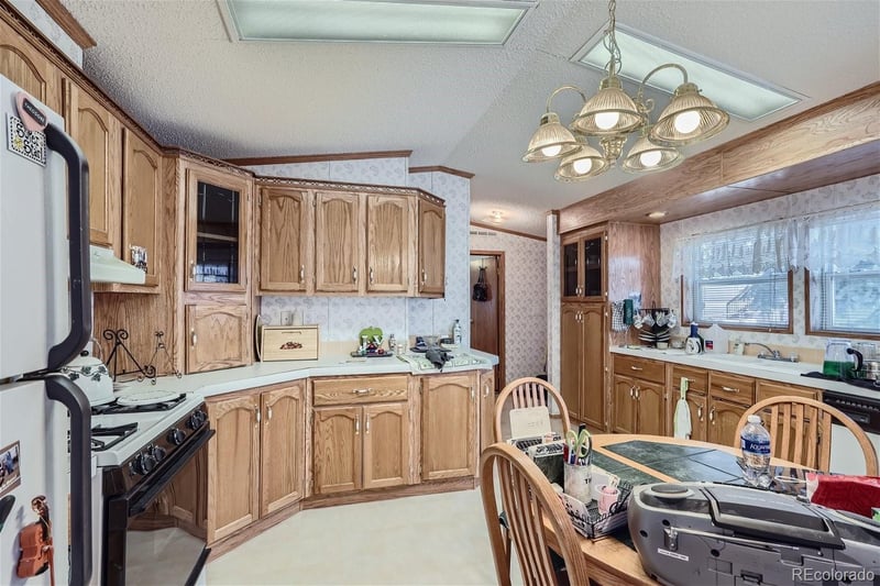 16 Darren St, Castle Rock, CO 80109