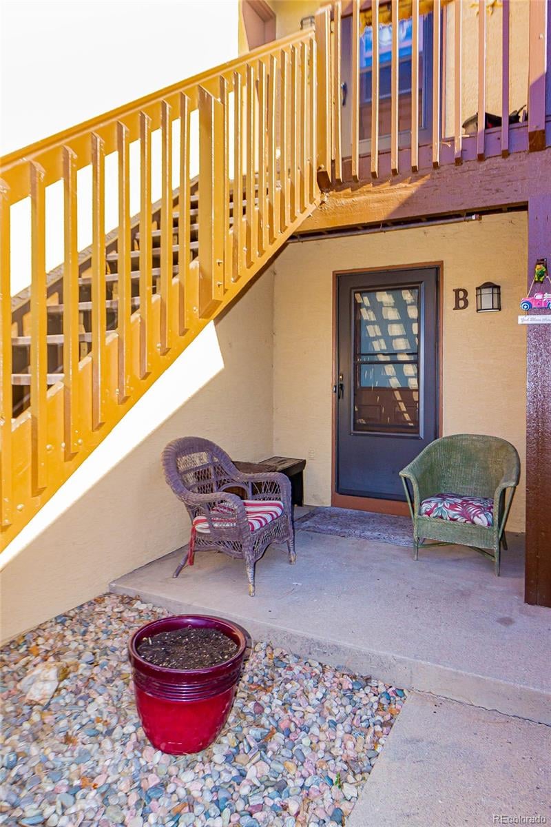 327 El Paso Blvd #B, Manitou Springs, CO 80829