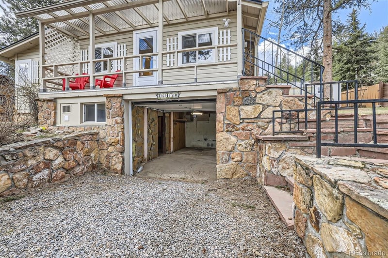 26430 Mowbray Ct, Kittredge, CO 80457