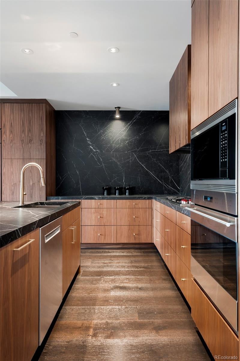 155 Steele St #914, Denver, CO 80206